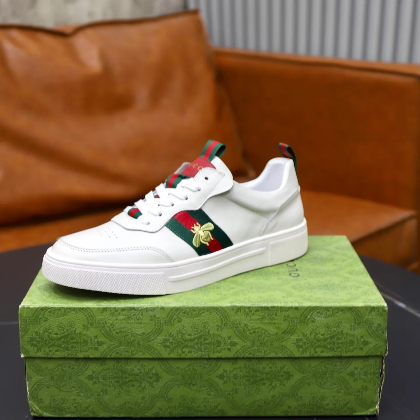 Ex-factory price: 462💰🙅‍♂️🙅‍♂️🙅‍♂️ Brand: GUCCI Standard code: 38-44 (45 customized) Grade: Same as the official website Material: Original leather splicing Comfortable and breathable pigskin lining Original wear-resistant outsole Style category: Men's fashion casual shoes Running sneakers Distinguished luxury brand elements Top luxury Color: actual picture color